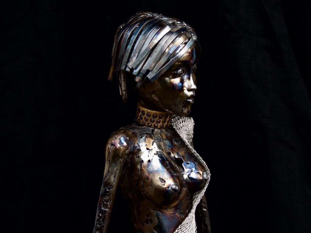 Phil2fer-Sculpteur-Femme-Métal